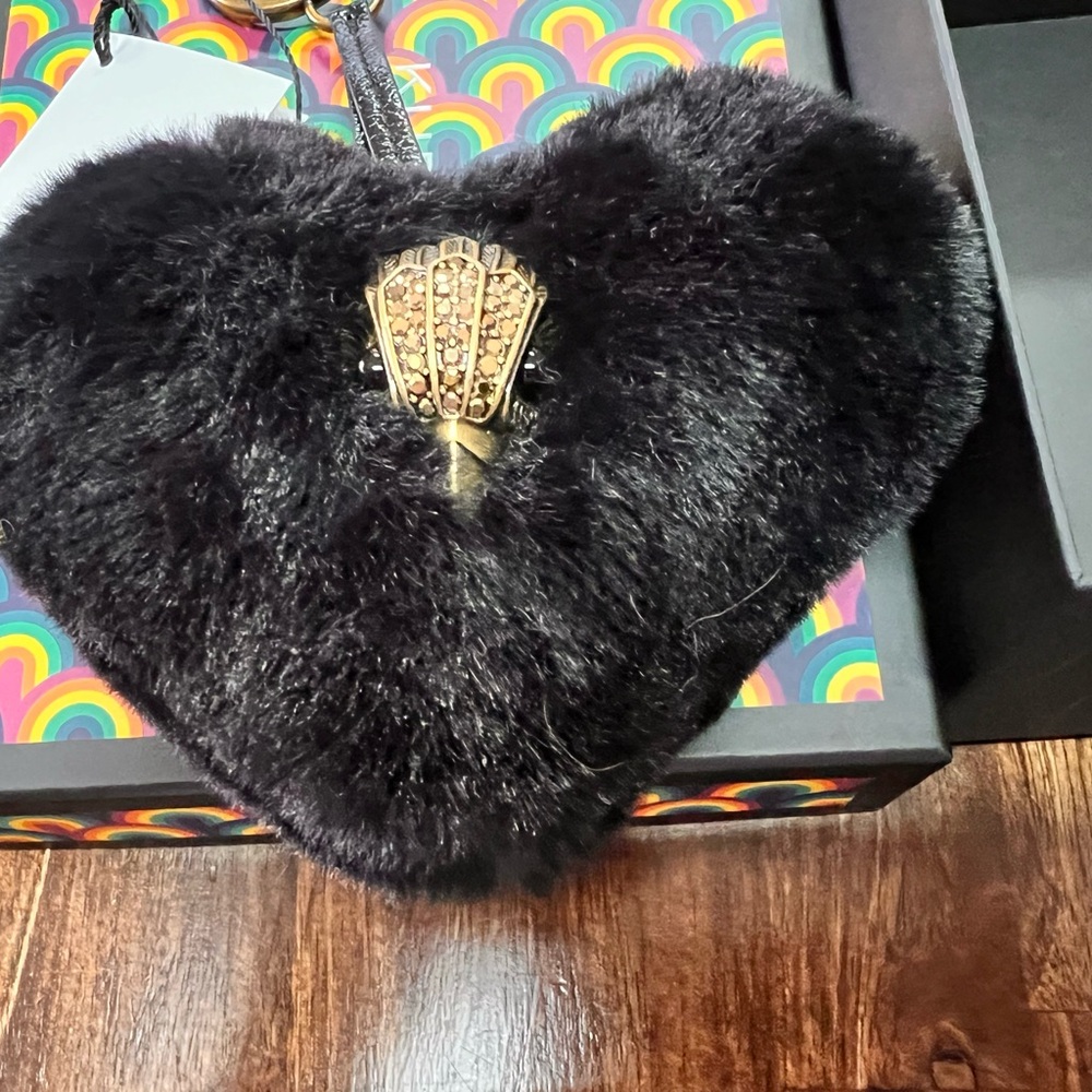 Kurt Geiger Black Heart Faux Fur Novelty Bag Charm Key Chain - Picture 3 of 7
